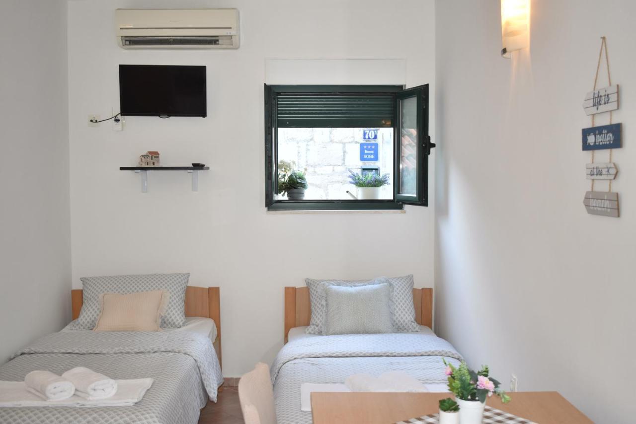 Twin Love Apartment Split Exteriör bild
