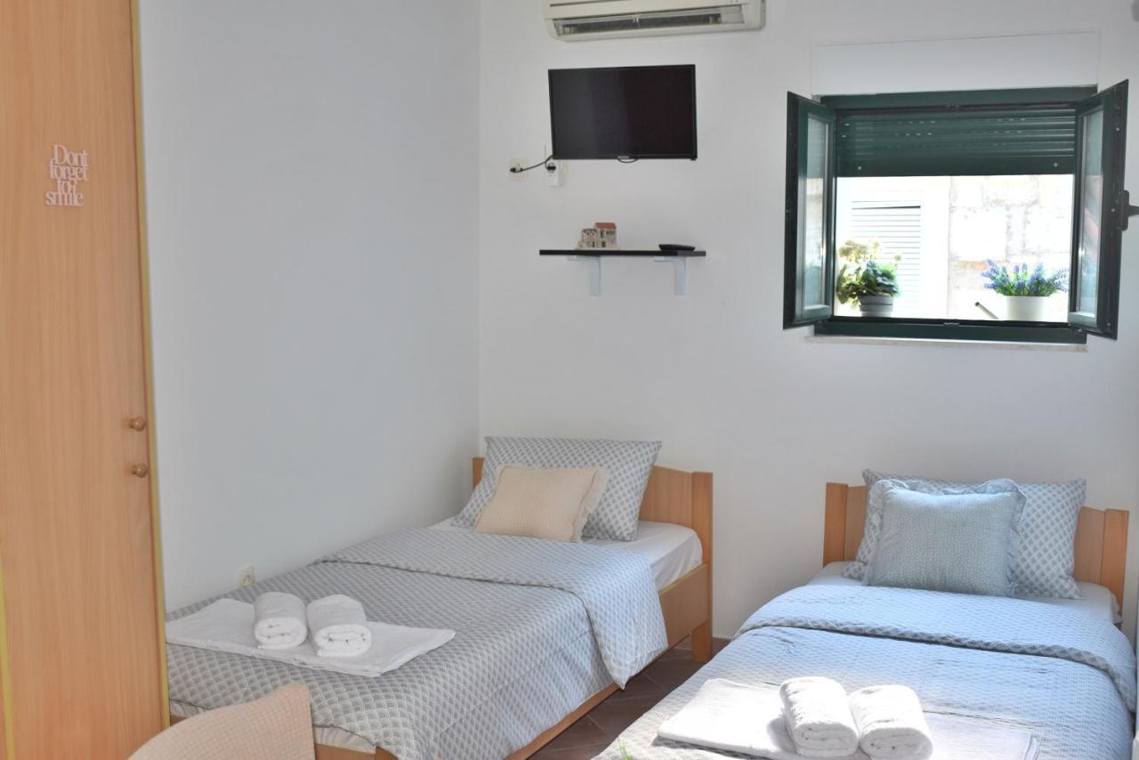 Twin Love Apartment Split Exteriör bild