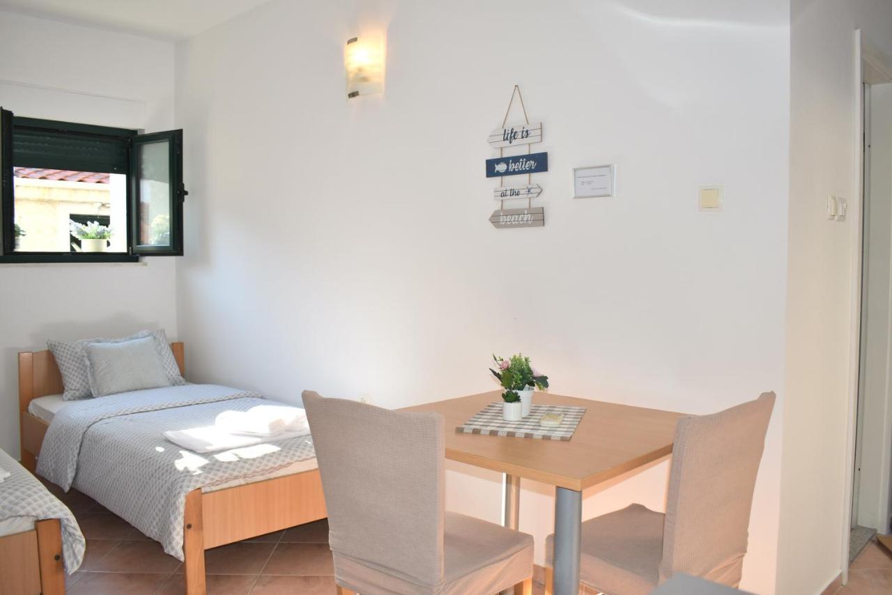 Twin Love Apartment Split Exteriör bild