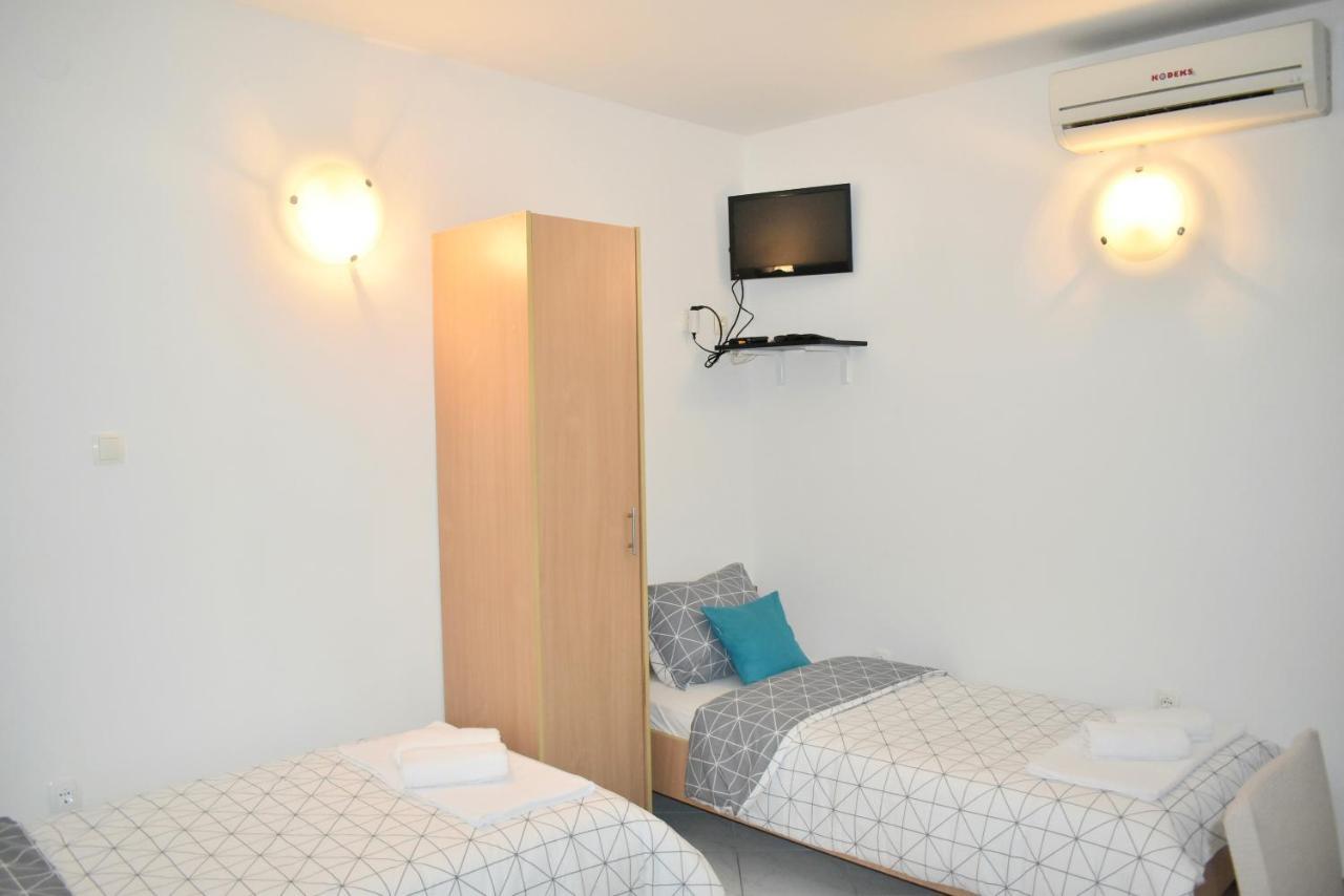 Twin Love Apartment Split Exteriör bild